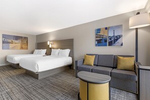 Rom – standard, 2 queensize-senger, ikke-røyk, balkong (with Single Sofabed) | Skrivebord, strykejern/-brett, barnesenger og wi-fi (inkludert)