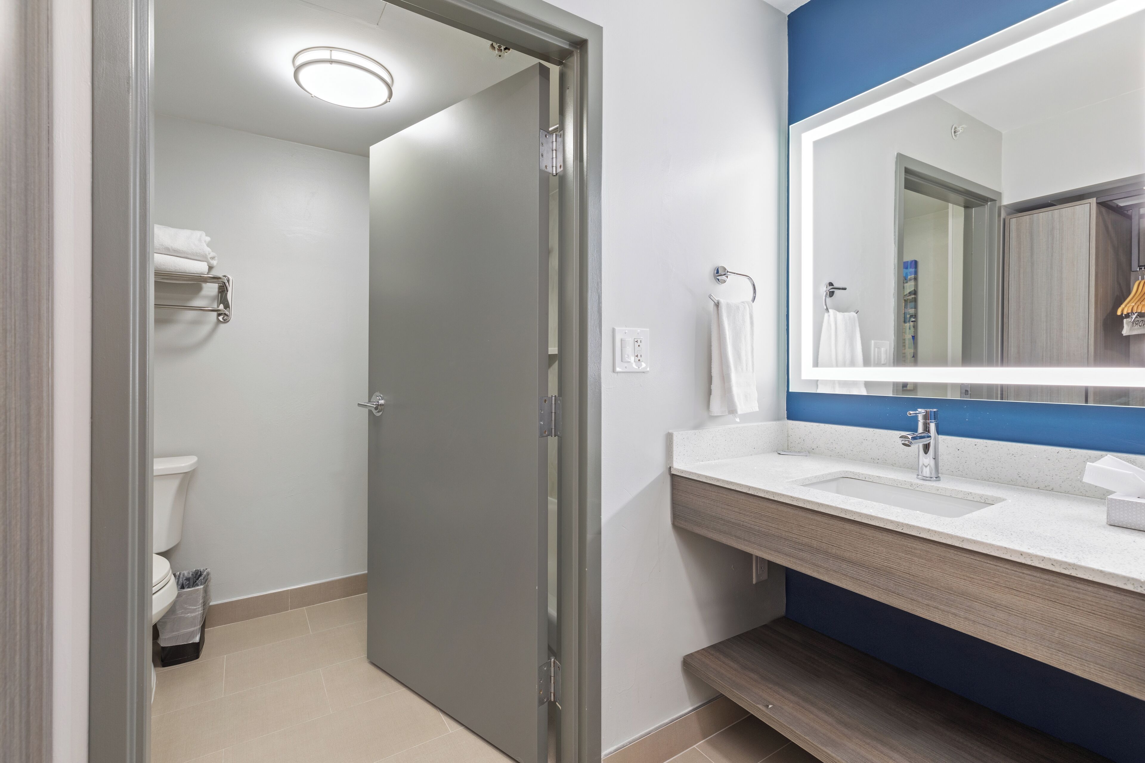 combined shower/bathtub, free toiletries, hair dryer, towels