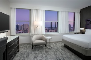 Room, 1 King Bed, Non Smoking (View) | Premium bedding, down duvets, pillow-top beds, in-room safe