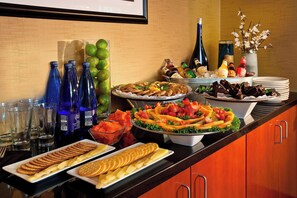 Bar (on property) - Courtyard by Marriott Seattle Sea-Tac Area (Tukwila)