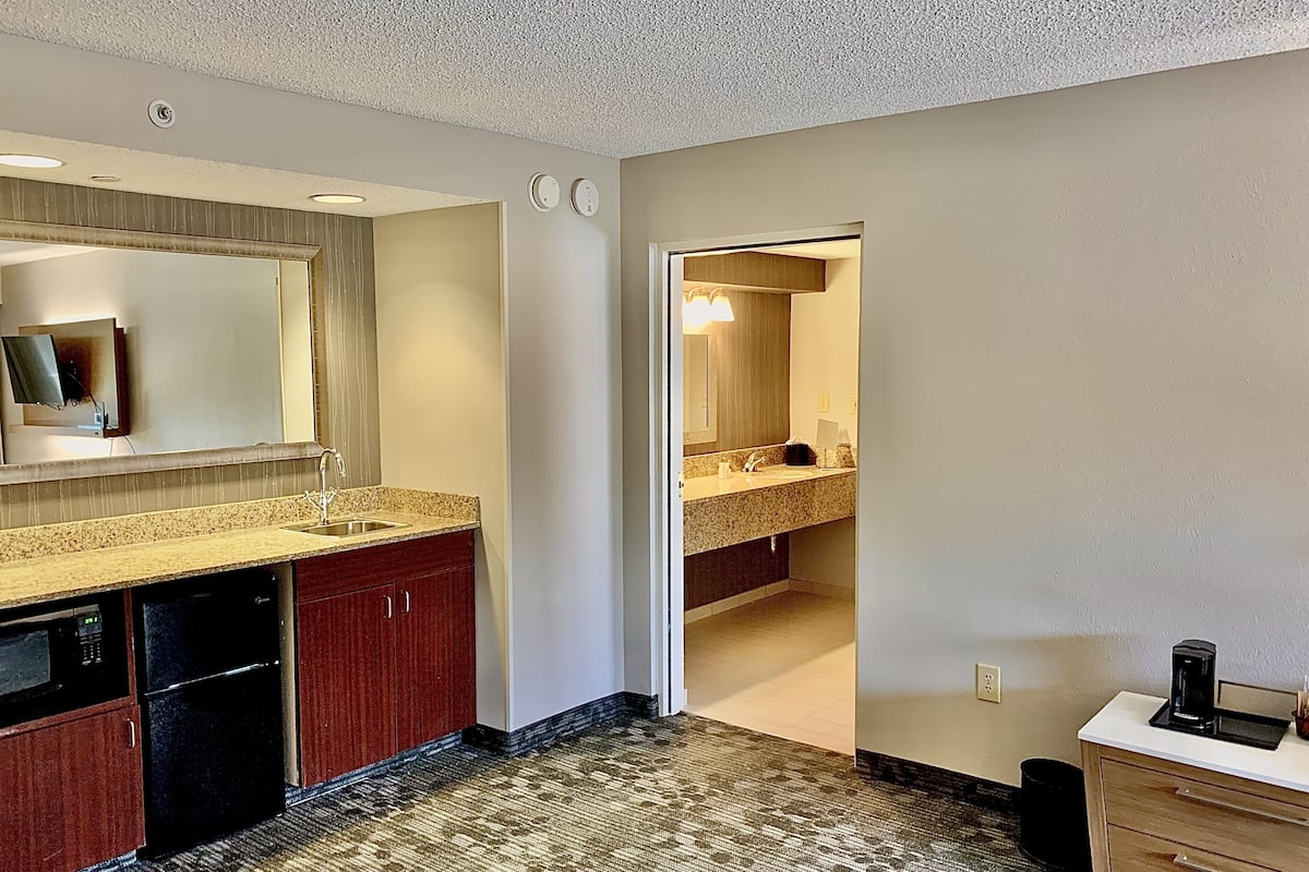 free toiletries, hair dryer, towels