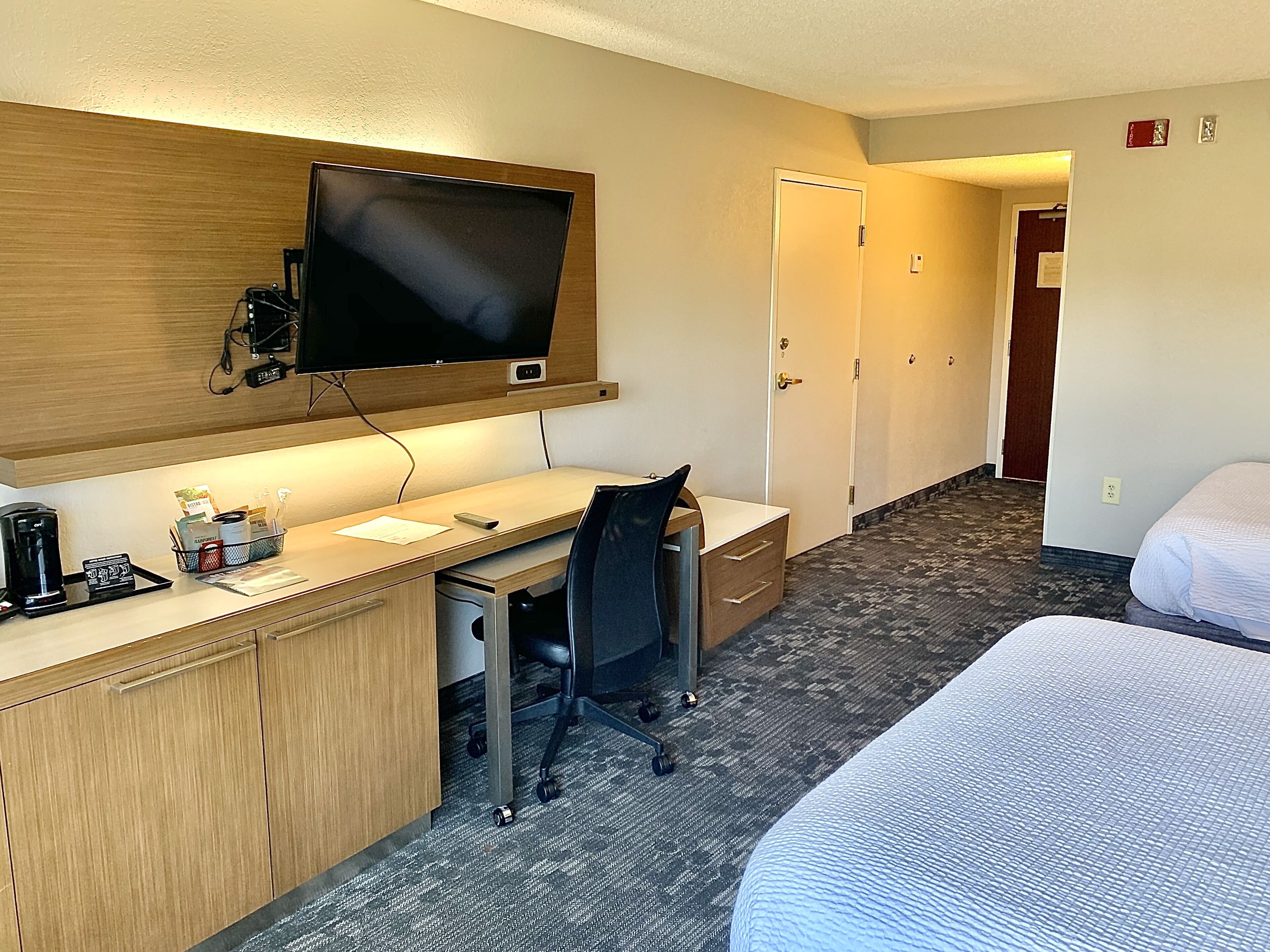 1 bedroom, desk, laptop workspace, blackout curtains