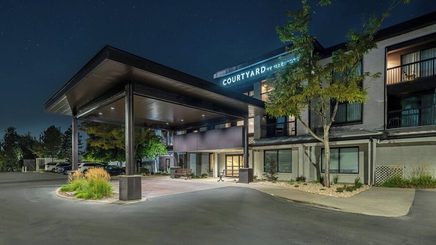 Courtyard by Marriott Salt Lake City Airport