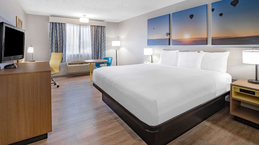 Days Inn by Wyndham Bernalillo
