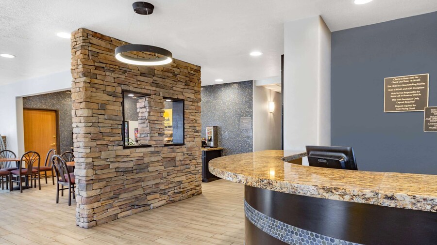 Days Inn by Wyndham Bernalillo
