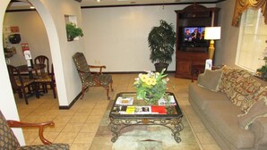 Executive lounge - Days Inn & Suites by Wyndham Fort Valley (Fort Valley)