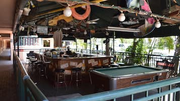 Bar (en la propiedad)