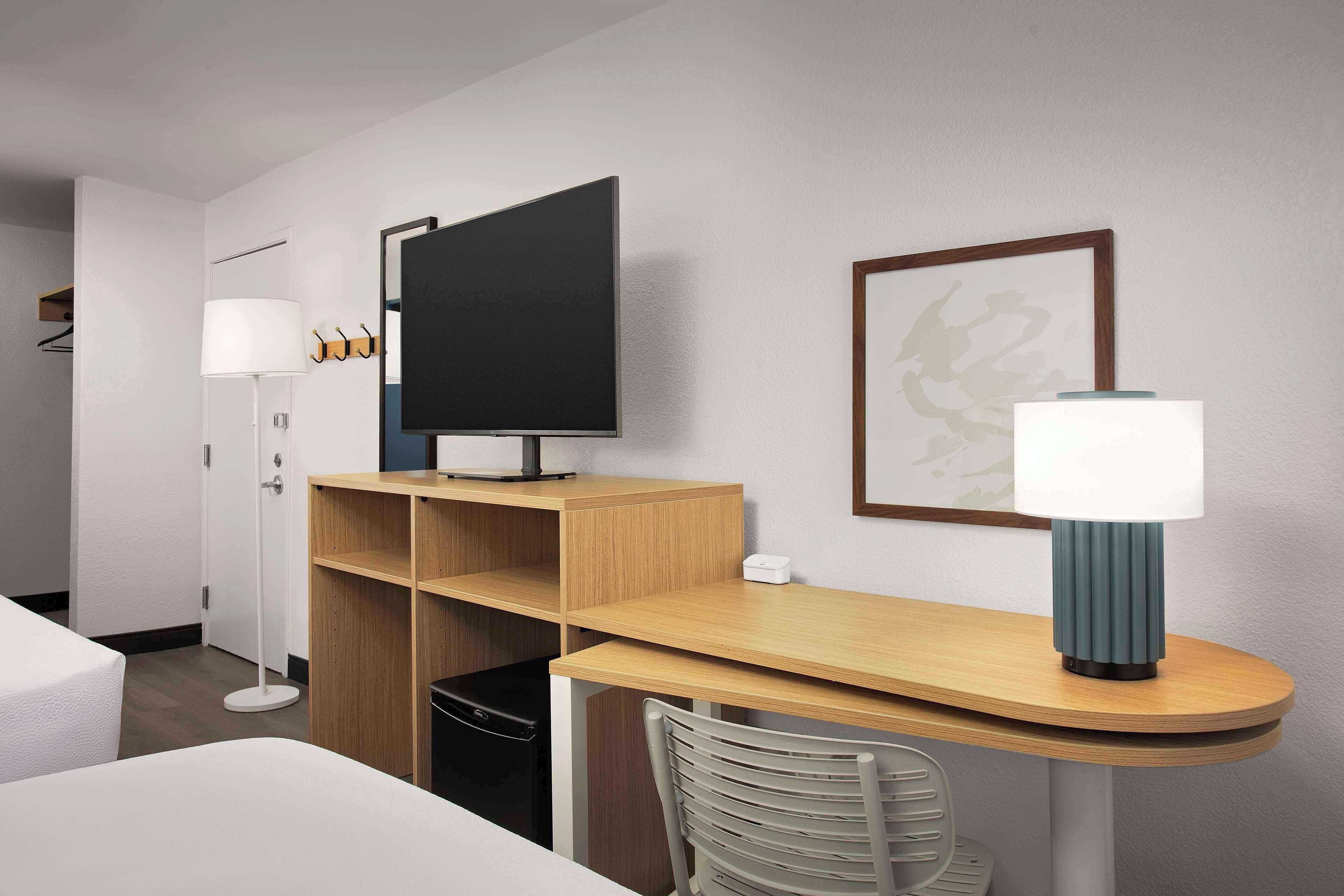 Photo - Spark by Hilton Atlanta Cumberland Ballpark