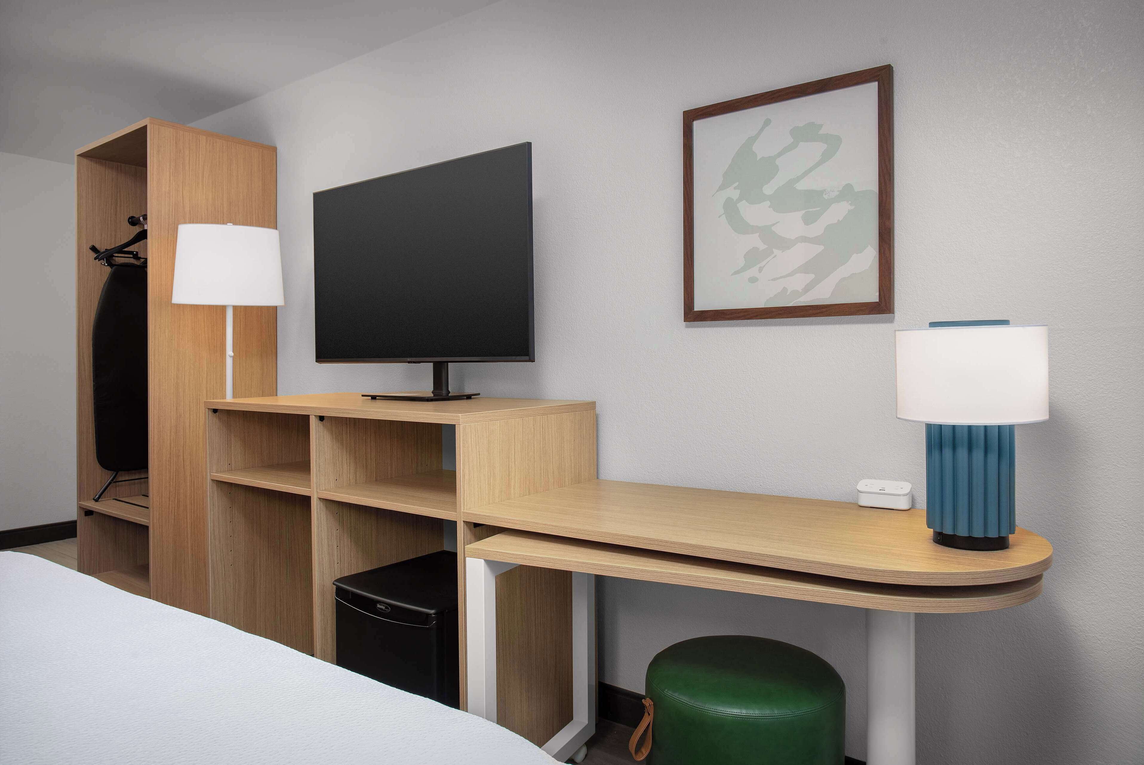 Photo - Spark by Hilton Atlanta Cumberland Ballpark