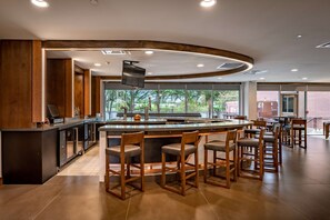 Lobby lounge