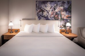 In-room safe, desk, laptop workspace, blackout drapes - DoubleTree by Hilton Dallas - Farmers Branch (Farmers Branch)