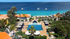 2 piscinas al aire libre, cabañas de piscina gratuitas, tumbonas