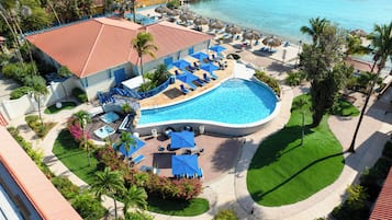 2 outdoor pools, free pool cabanas, pool loungers
