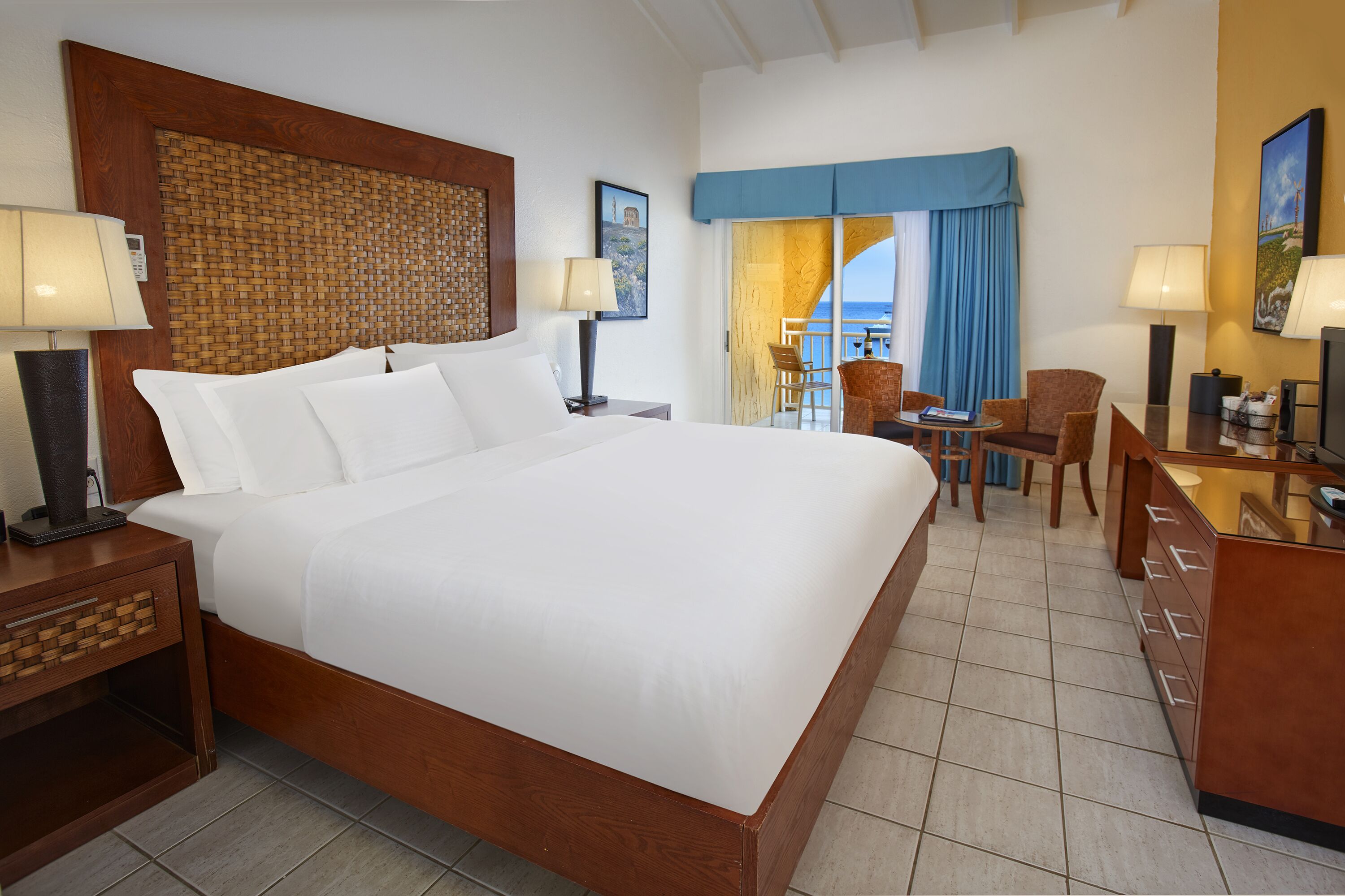 Divi Flamingo Beach Resort & Casino