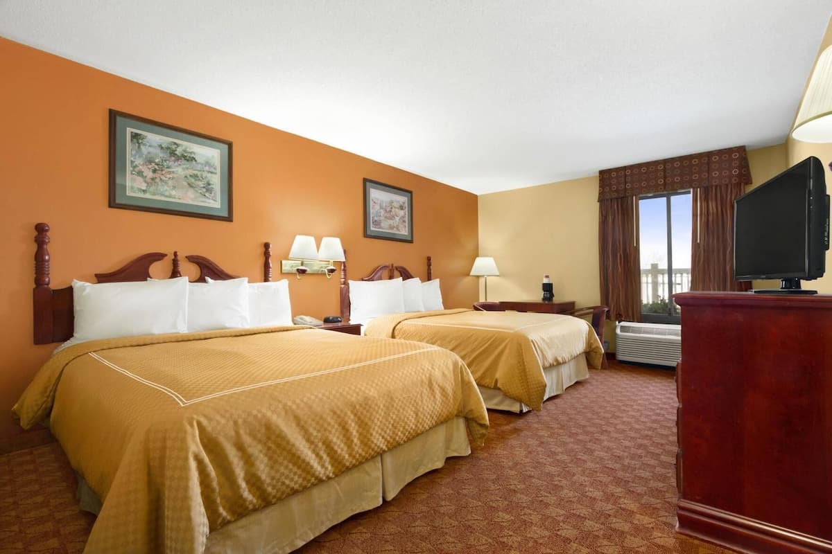 Desk, iron/ironing board, cribs (surcharge), rollaway beds (surcharge)