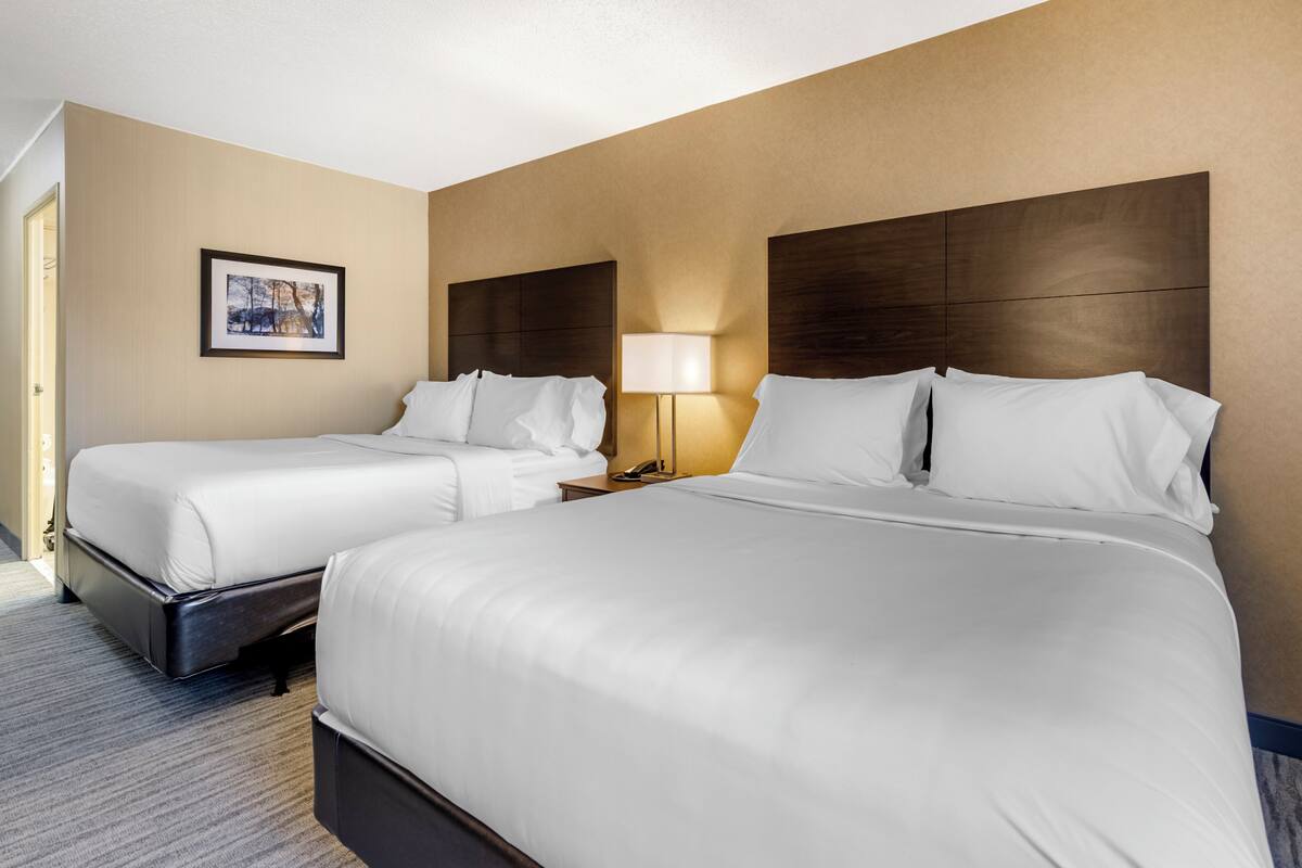 Basic Double Room, 2 Queen Beds | Desk, laptop workspace, iron/ironing board, WiFi (surcharge)