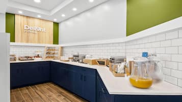 Free daily continental breakfast