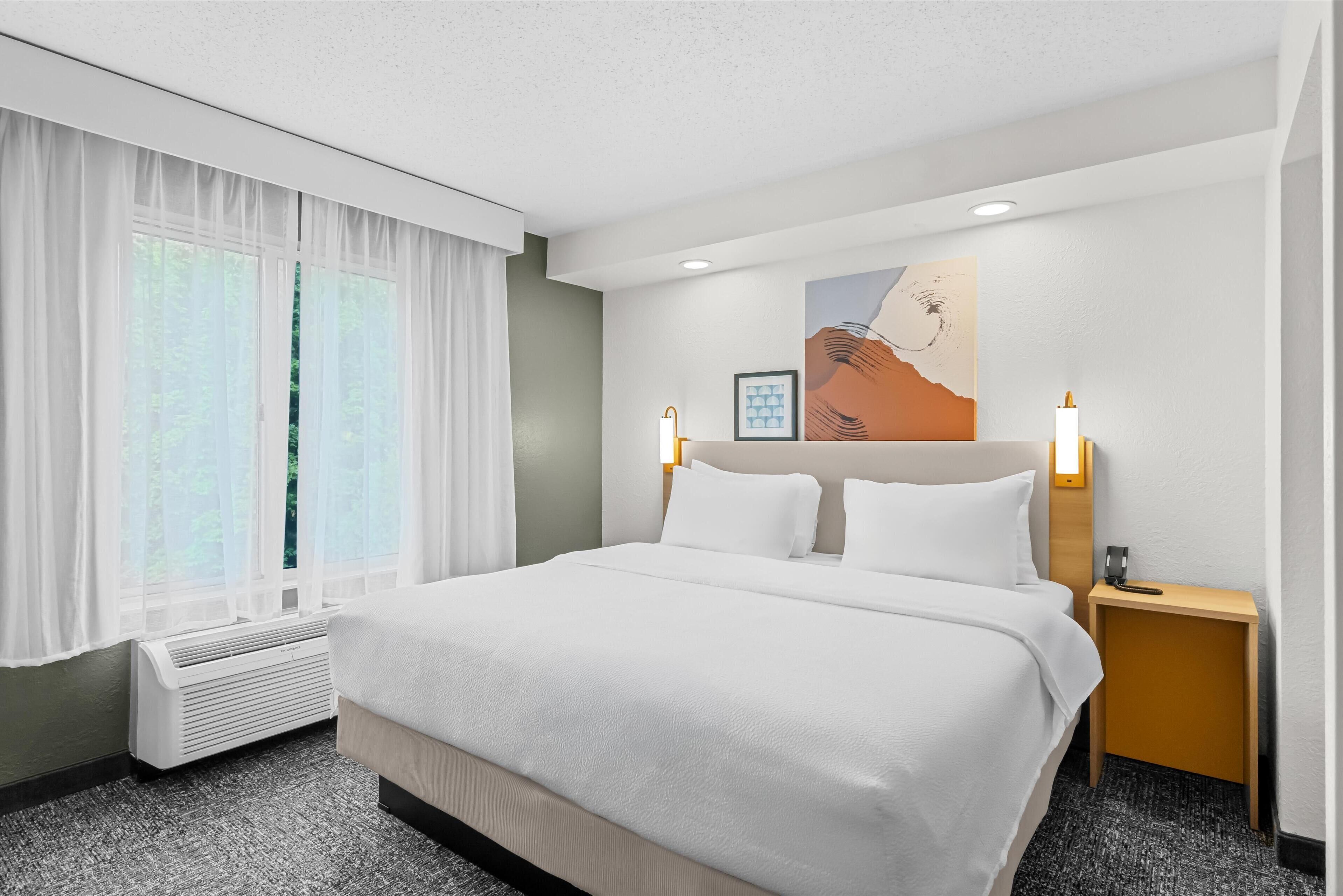 studio, 1 king bed with sofa bed | iron/ironing board, free rollaway beds, free wifi, bed sheets