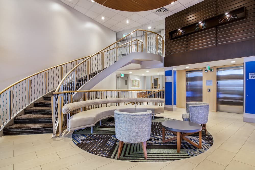 Holiday Inn Express & Suites Langley by IHG