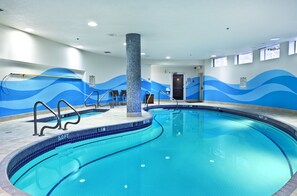 Indendørs pool