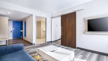 Suite, 1 King Bed | In-room safe, desk, blackout drapes, iron/ironing board