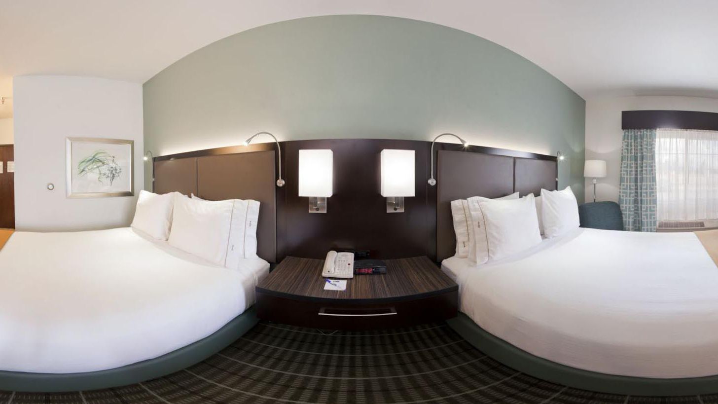 in-room safe, desk, iron/ironing board, free cots/infant beds