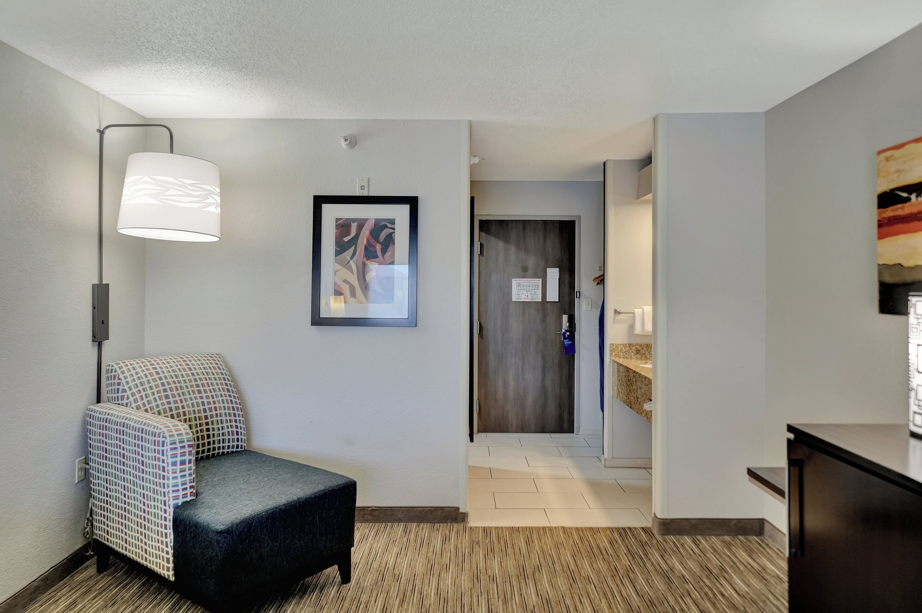 standard room, 1 king bed | room amenity