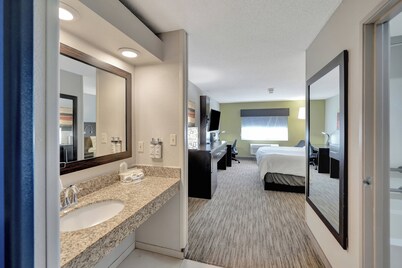 Holiday Inn Express Hotel & Suites Beatrice by IHG