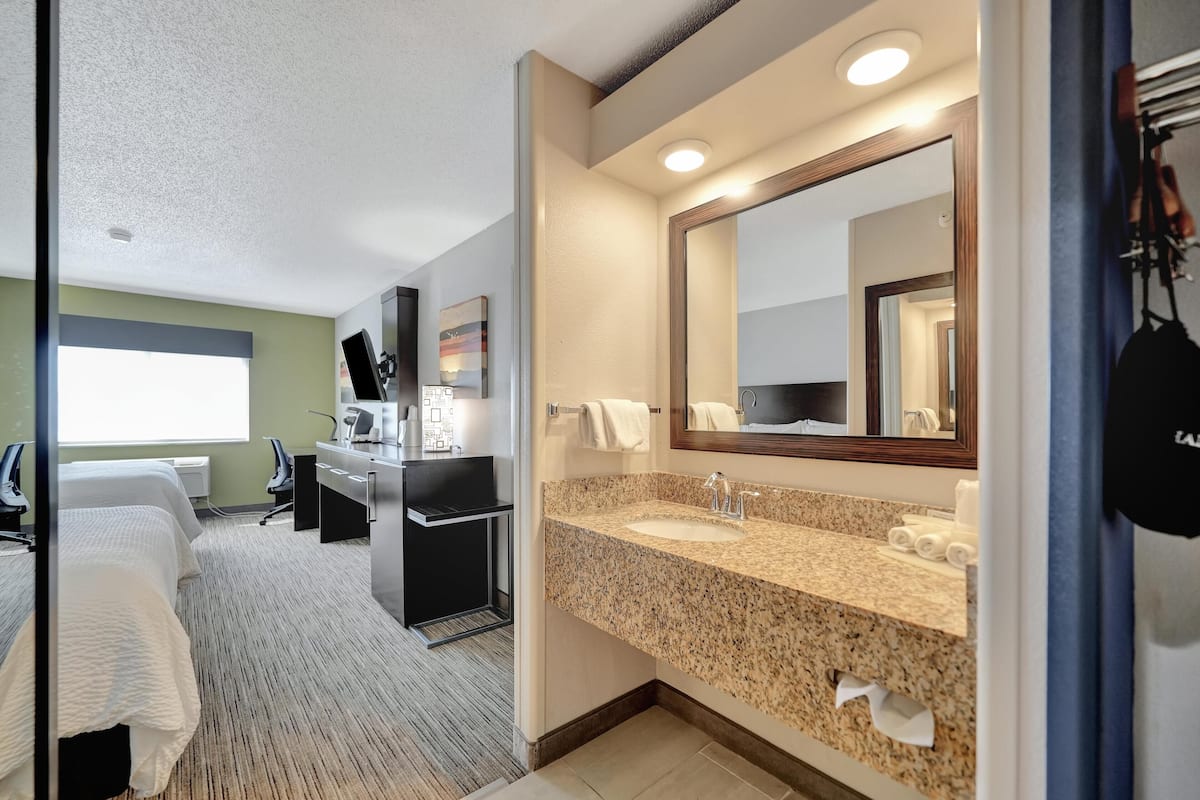 In-room safe, desk, iron/ironing board, free cots/infant beds