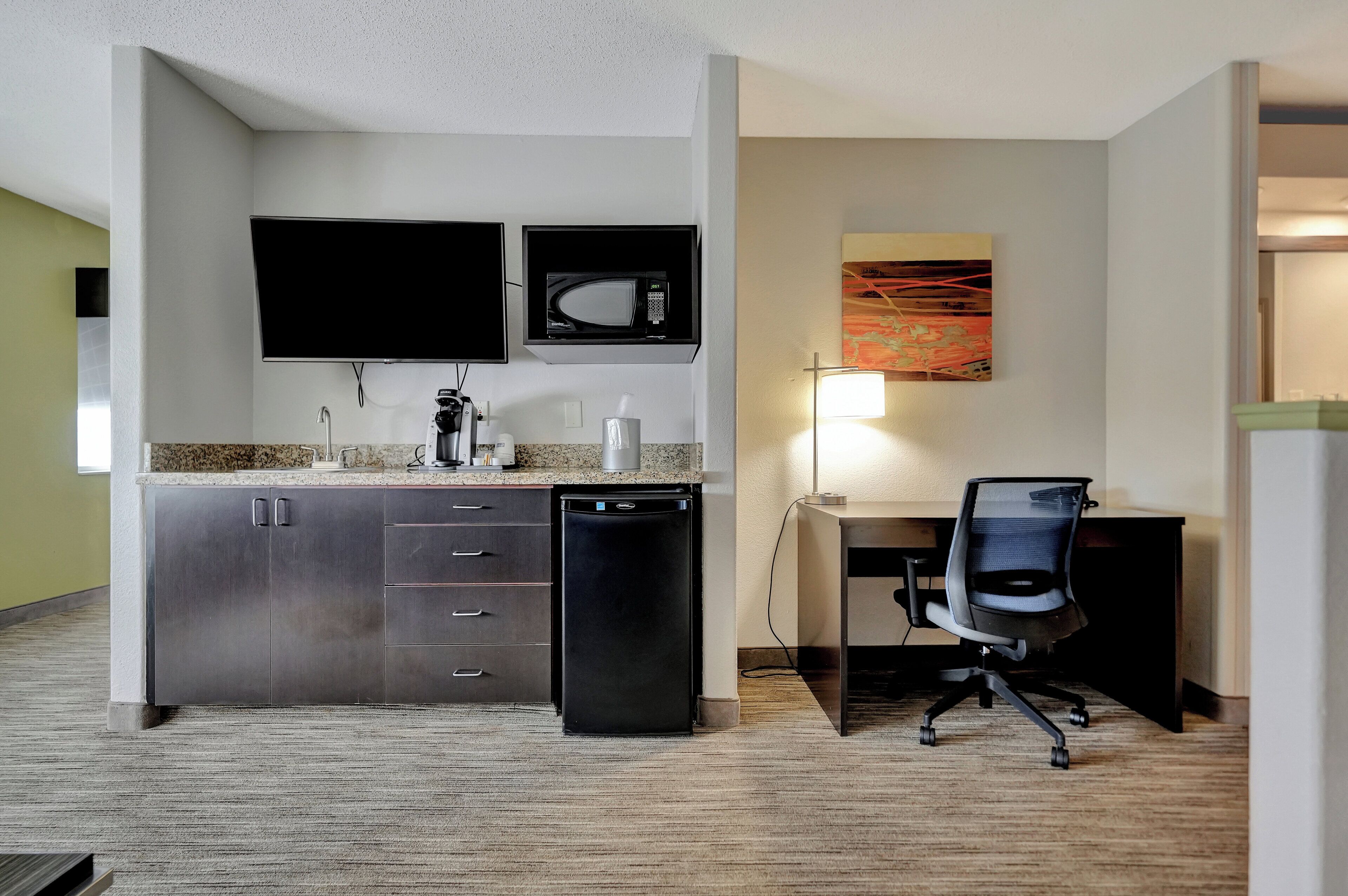 suite, 1 king bed, jetted tub | room amenity