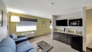 Suite, 1 King-Bett, Whirlpool | Zimmerausstattung