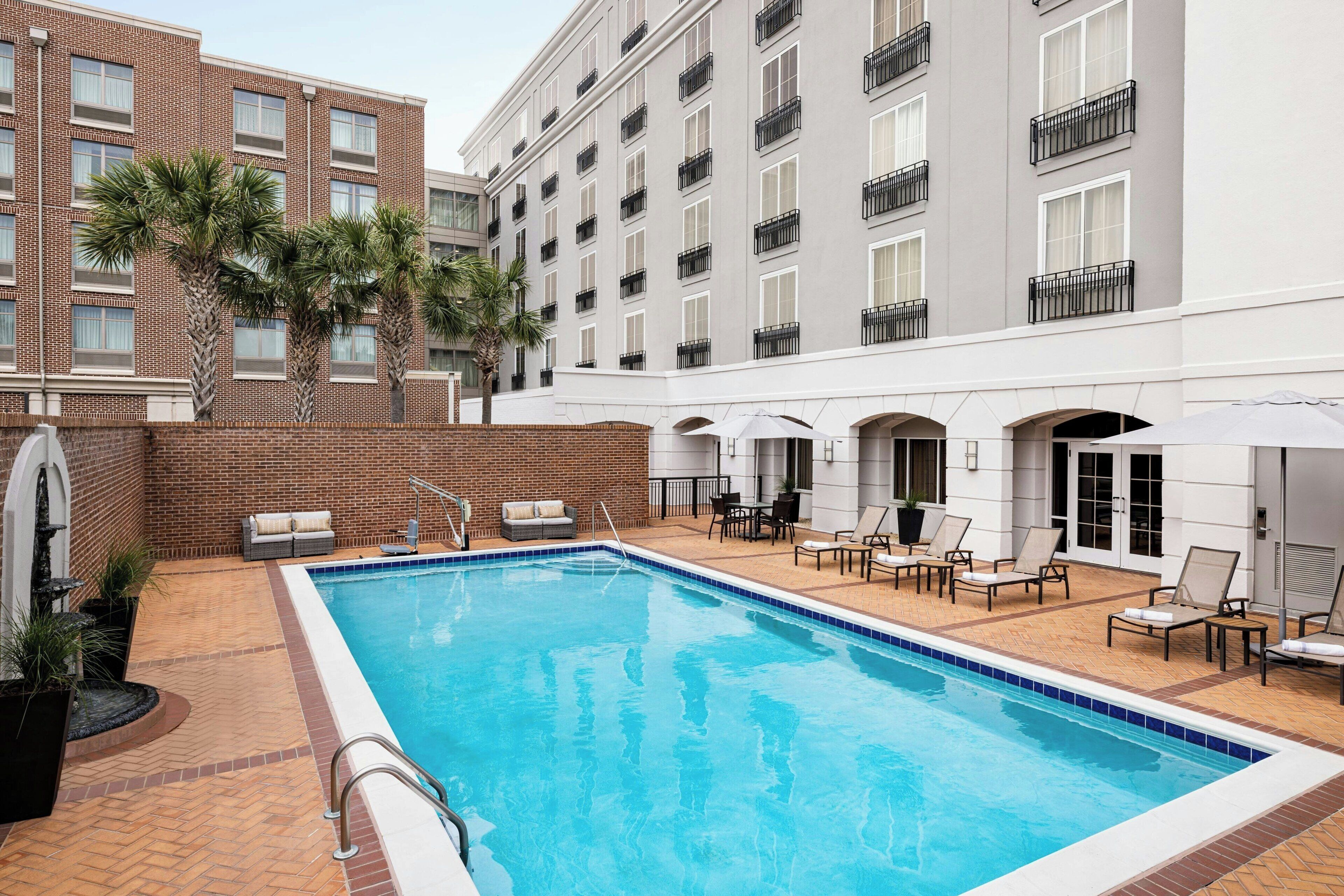 outdoor pool, open 6:00 am to 10:00 pm, free pool cabanas