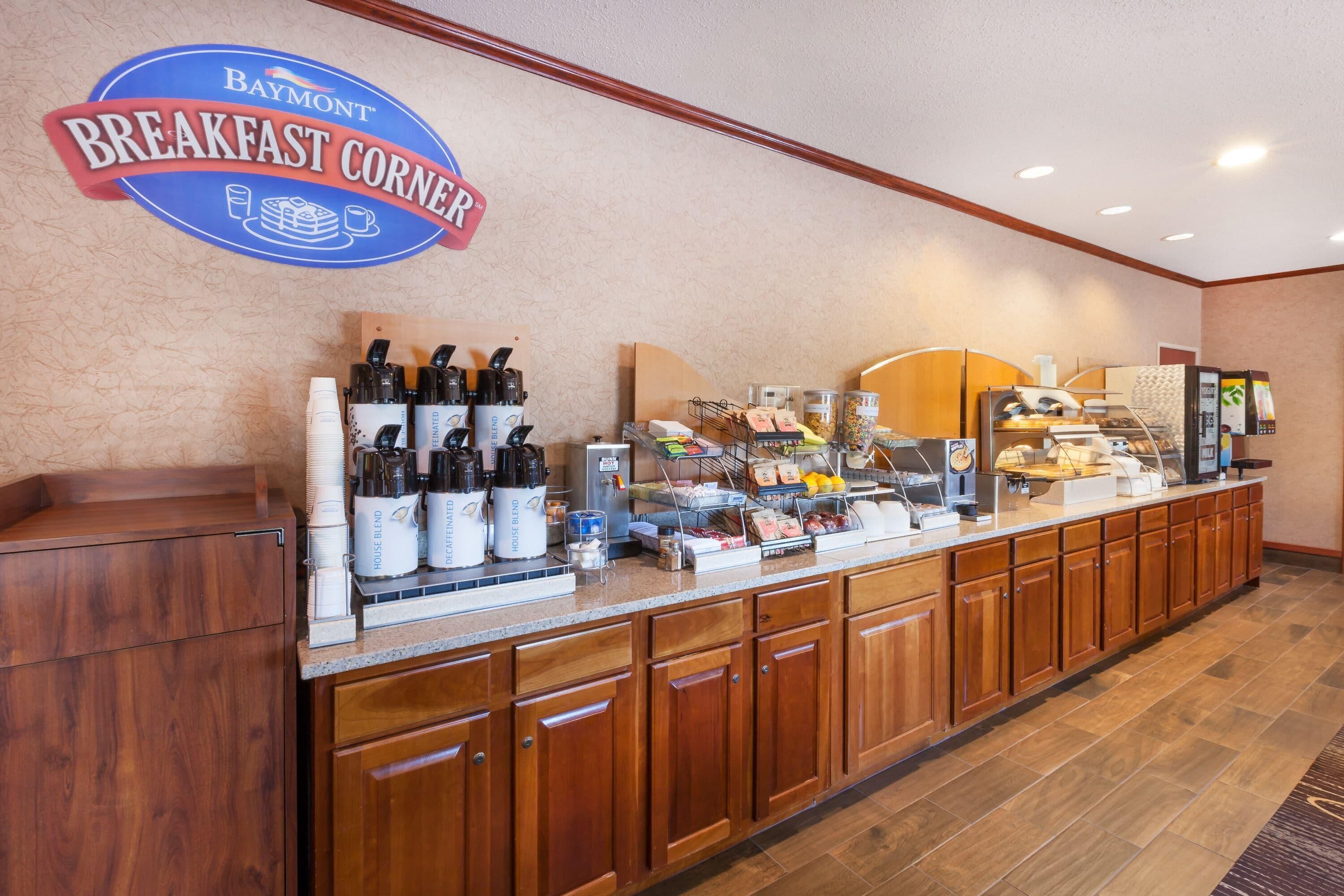 Petit déjeuner en libre-service compris tous les jours