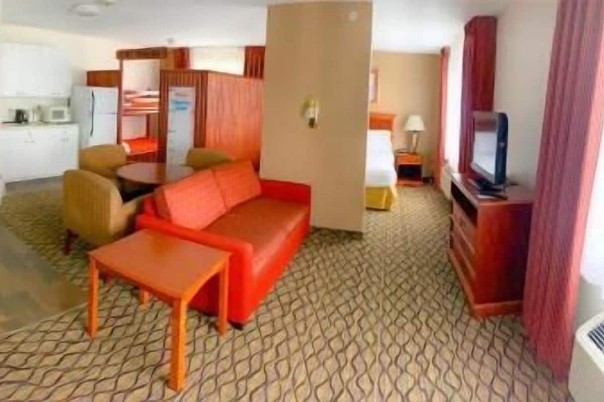 Living area | Flat-screen TV