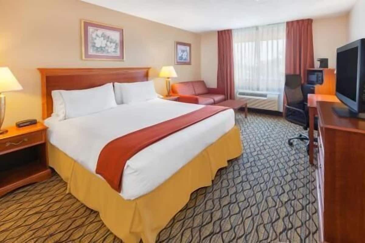 Desk, iron/ironing board, free cribs/infant beds, rollaway beds