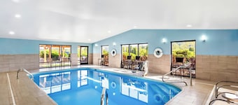 Holiday Inn Express Suites Charleston by IHG