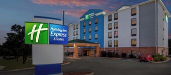 Holiday Inn Express Suites Charleston by IHG