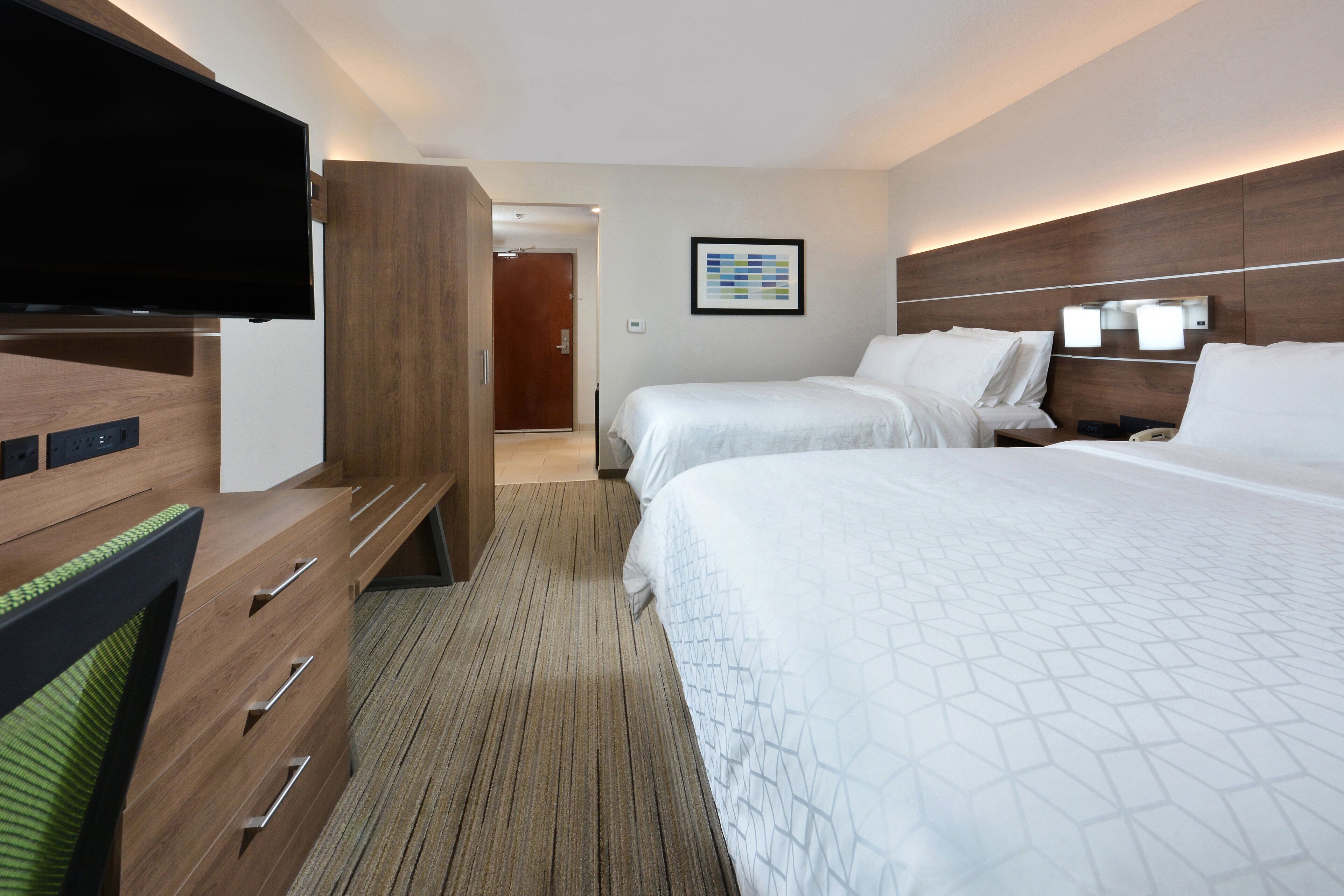 1 bedroom, premium bedding, in-room safe, desk