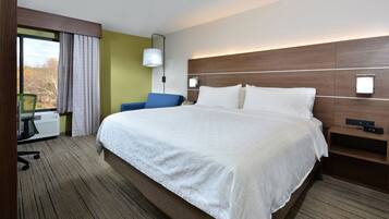 Rom – standard, 1 kingsize-seng med sovesofa | Sengetøy av topp kvalitet, safe på rommet og skrivebord