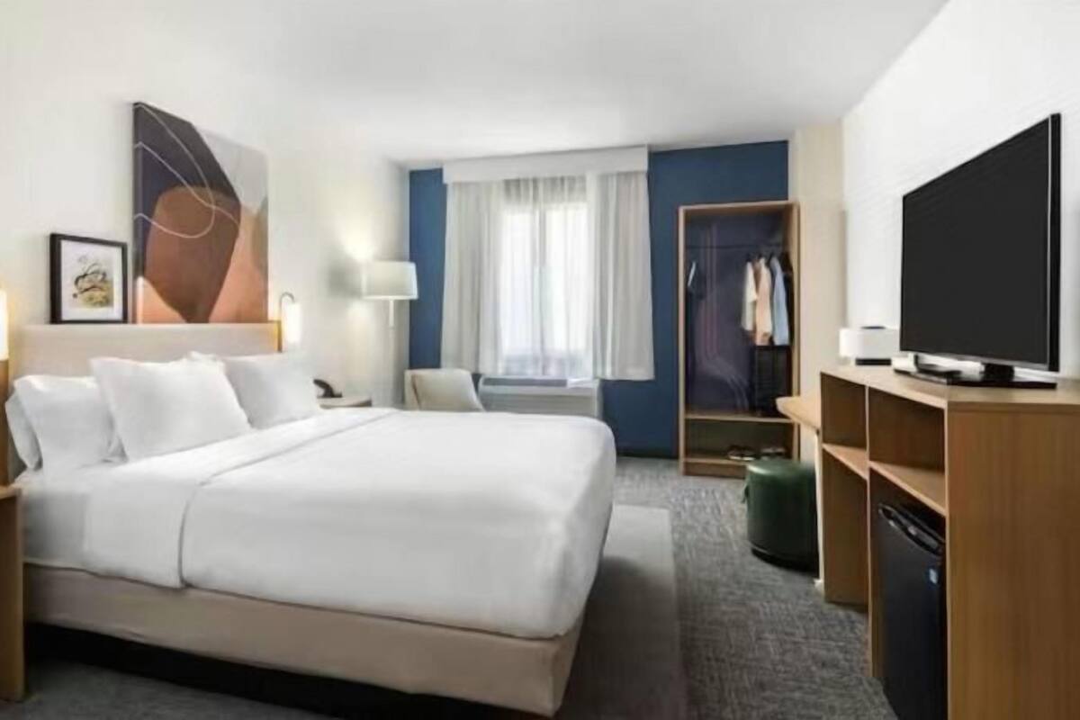 In-room safe, desk, blackout curtains, iron/ironing board
