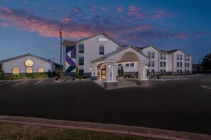 Exterior - Spark by Hilton North Little Rock (North Little Rock)