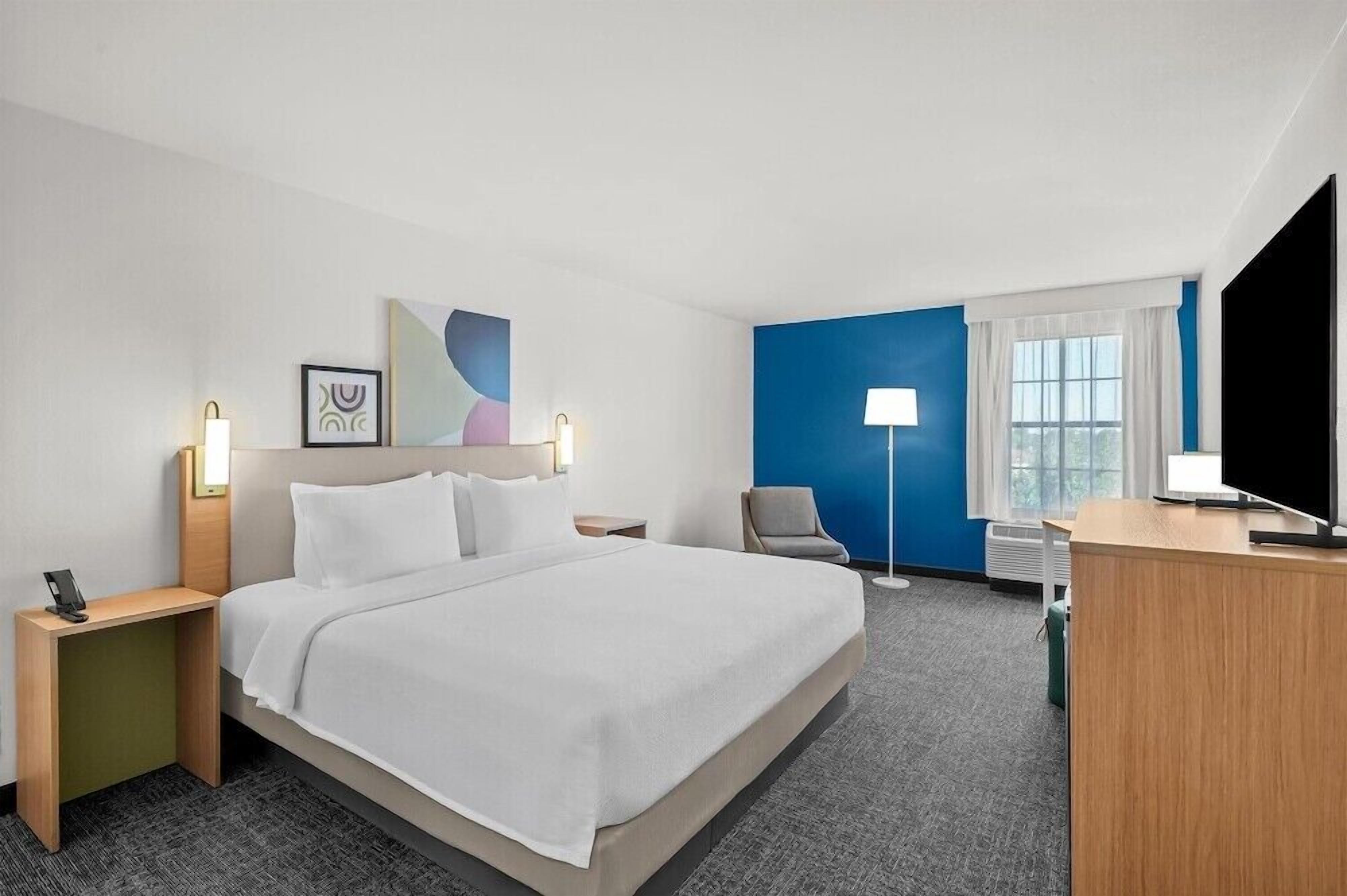 In-room safe, desk, blackout drapes, iron/ironing board