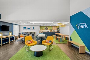 Lobby - Spark by Hilton North Little Rock (North Little Rock)