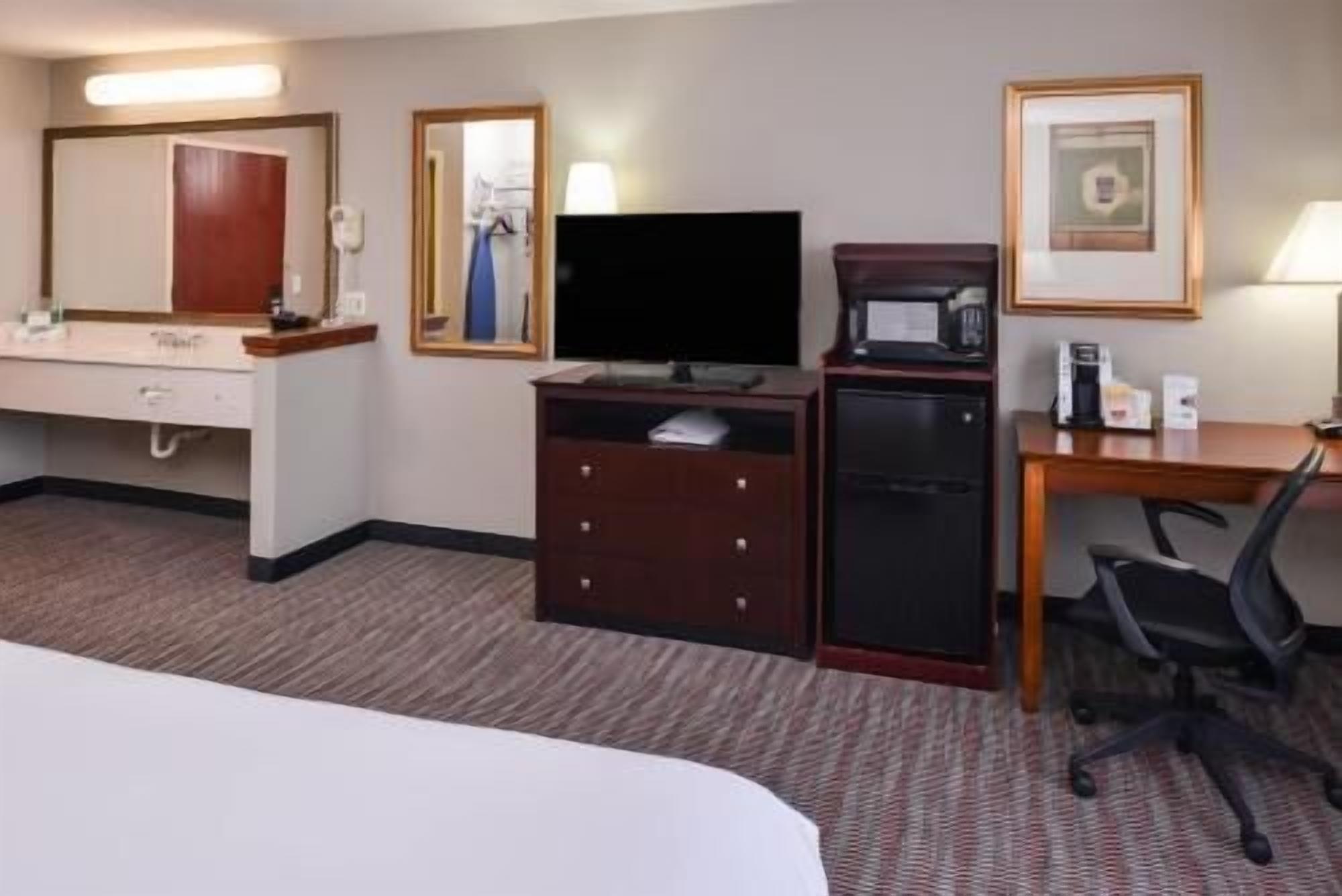 In-room safe, desk, blackout drapes, iron/ironing board