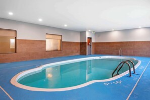 室內游泳池