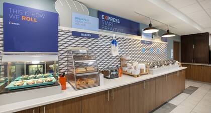 Holiday Inn Express Hotel & Suites Columbus by IHG
