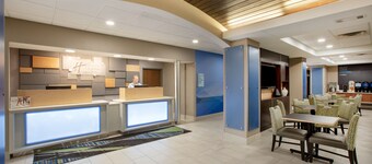 Holiday Inn Express Hotel & Suites Columbus by IHG