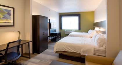 Holiday Inn Express & Suites Worthington by IHG