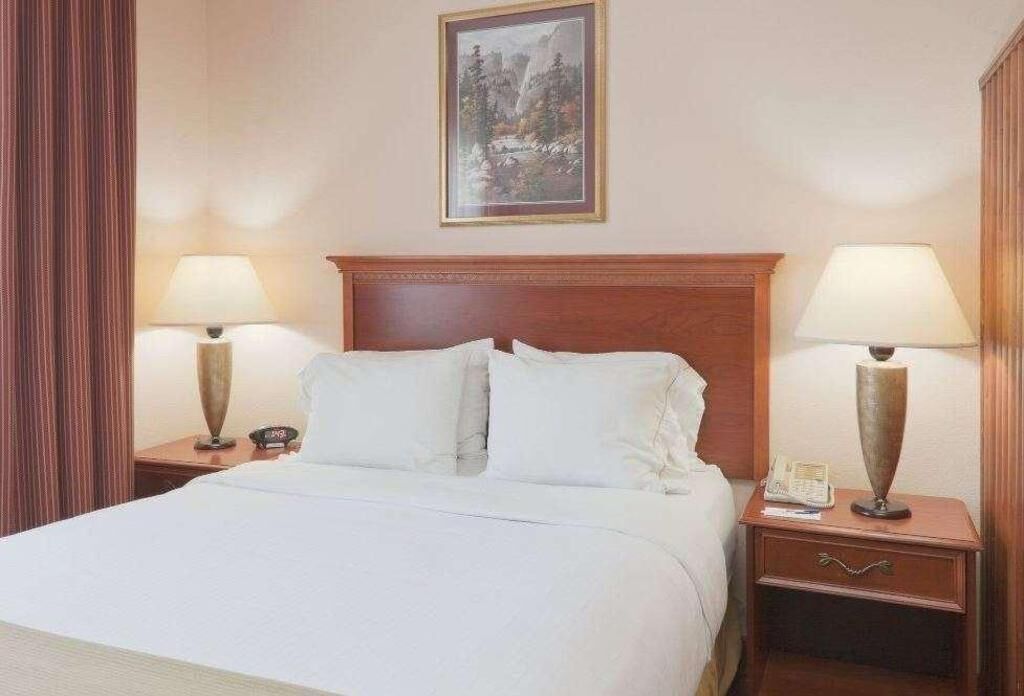 Desk, iron/ironing board, free cots/infant beds, free WiFi