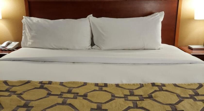 Desk, iron/ironing board, free cots/infant beds, free WiFi